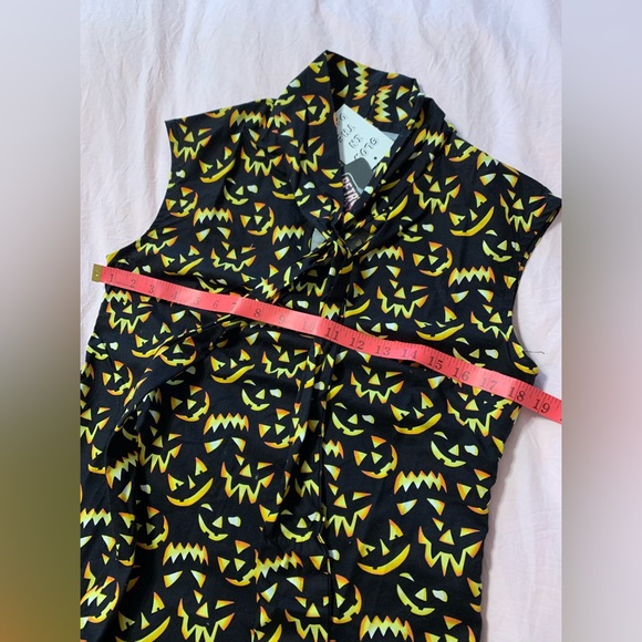 Halloween Retrolicious Bow Top - Picture 5 of 12